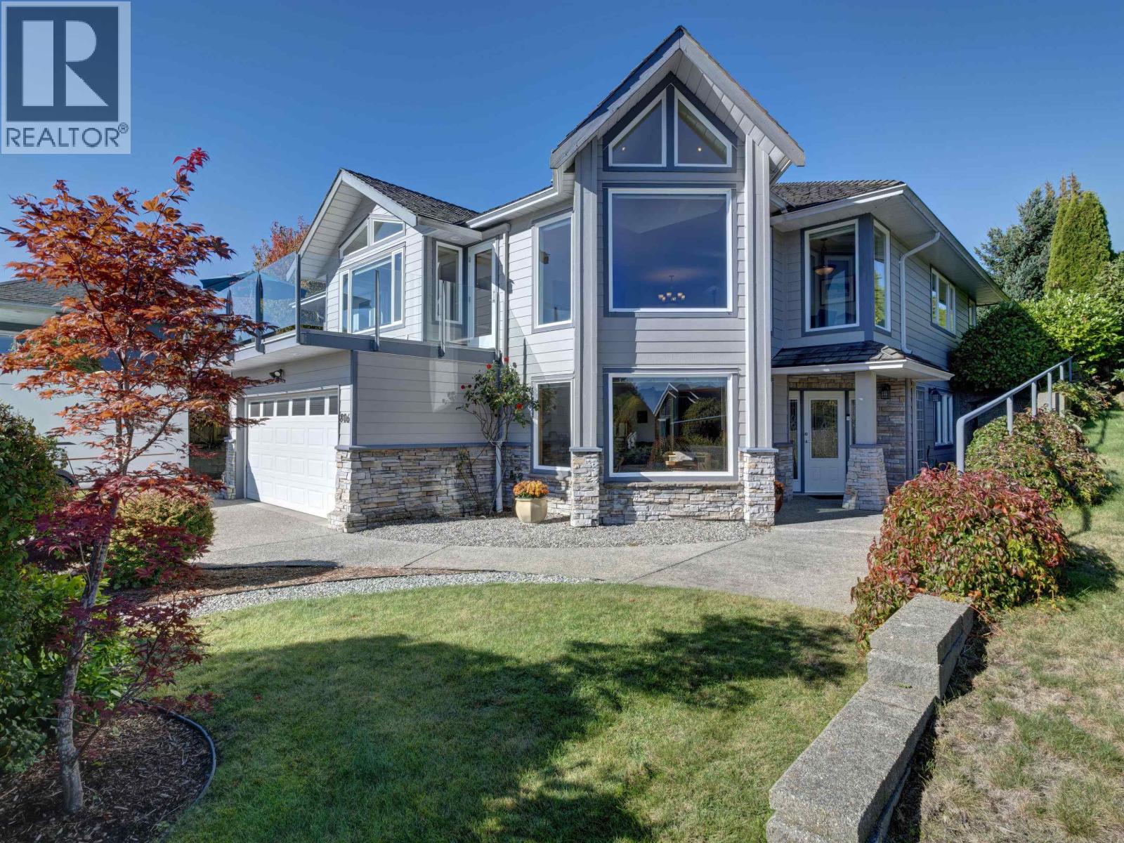 806 OCEANMOUNT BOULEVARD, Gibsons, British Columbia