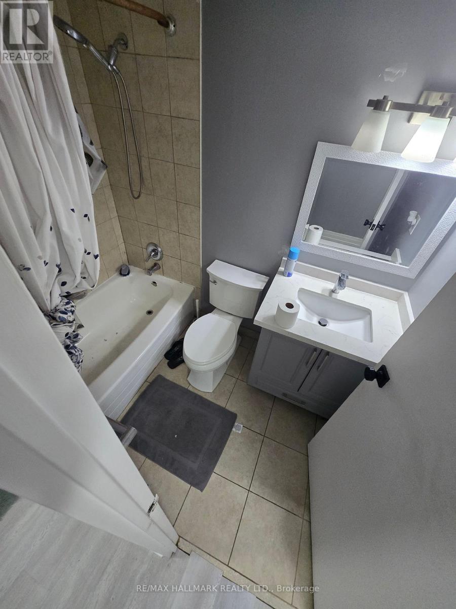 1802 - 3077 Weston Road, Toronto, Ontario  M9M 3A1 - Photo 13 - W12453077