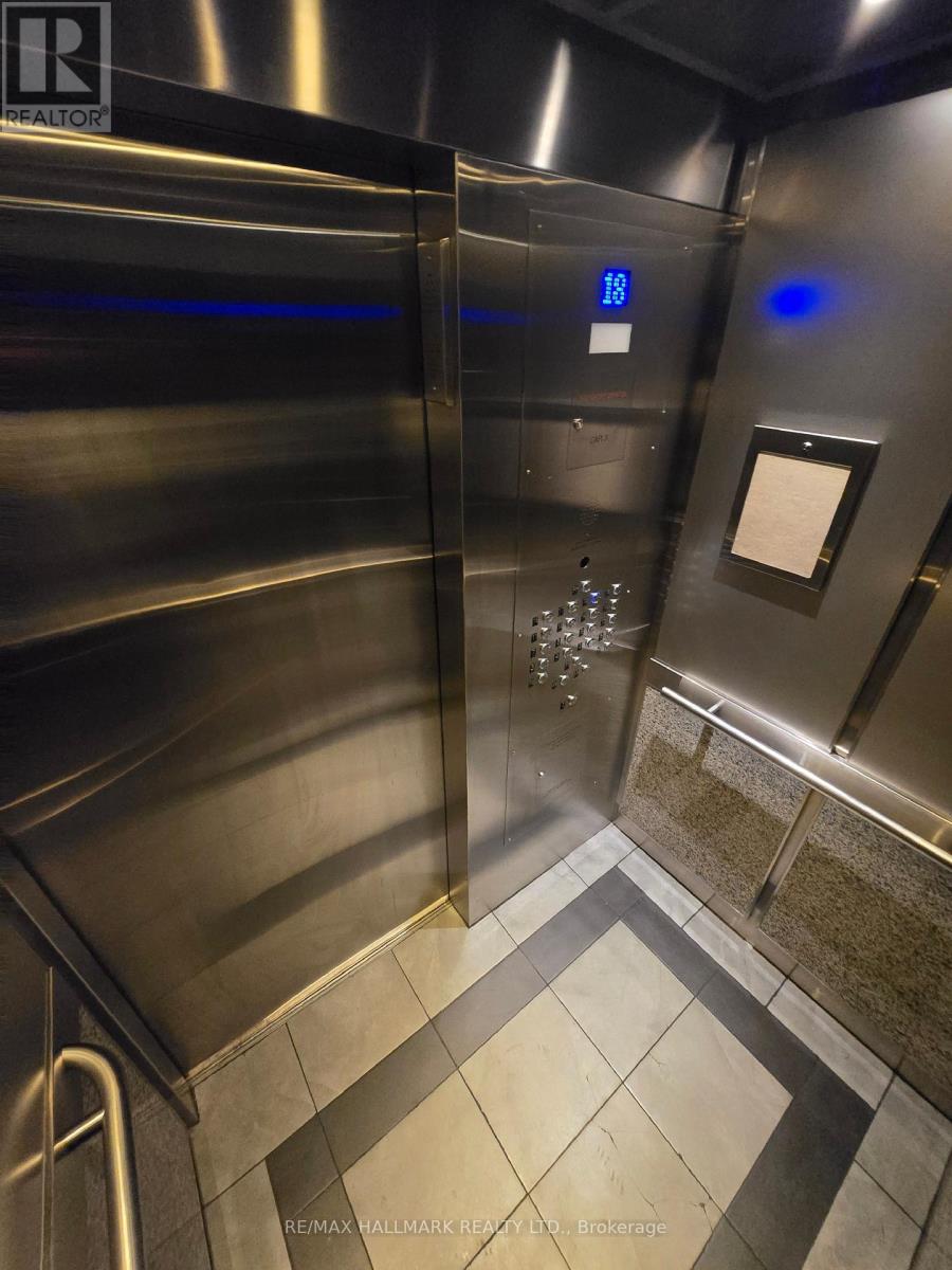 1802 - 3077 Weston Road, Toronto, Ontario  M9M 3A1 - Photo 3 - W12453077