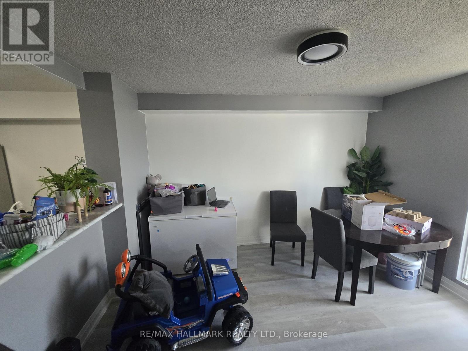 1802 - 3077 Weston Road, Toronto, Ontario  M9M 3A1 - Photo 8 - W12453077
