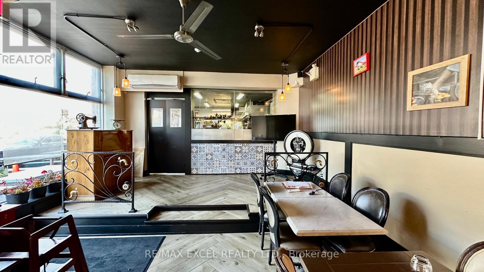 1370 St Clair Avenue W, Toronto, Ontario  M6E 1C4 - Photo 6 - W12453079