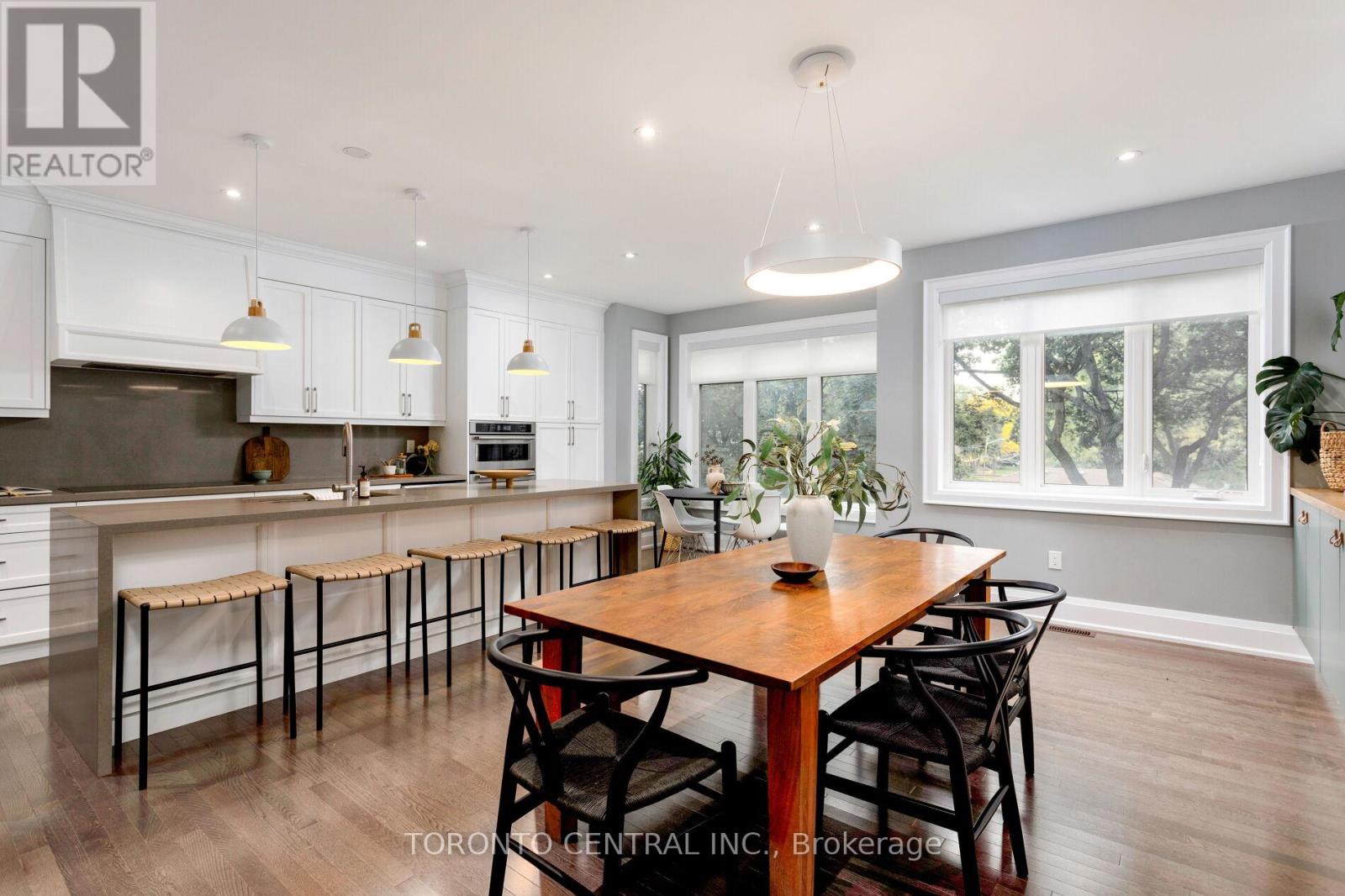 9 Chimney Swift Court, Toronto, Ontario  M9B 0C6 - Photo 11 - W12453083