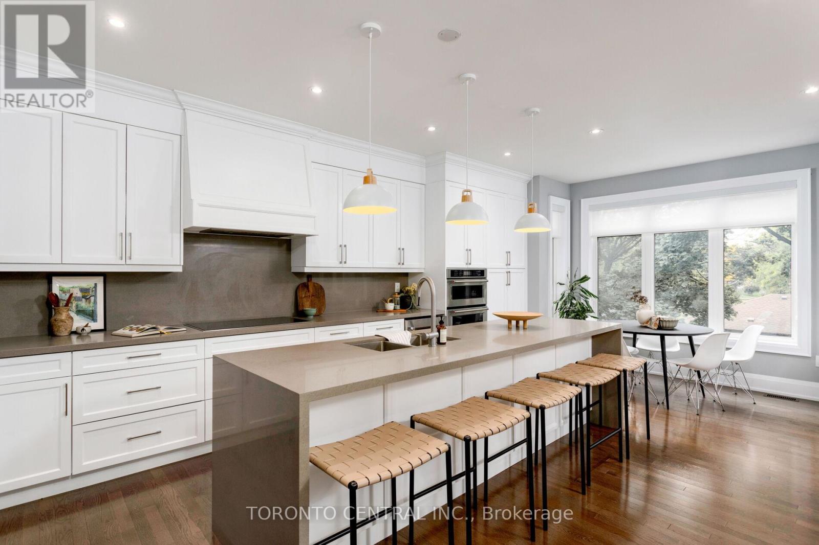 9 Chimney Swift Court, Toronto, Ontario  M9B 0C6 - Photo 13 - W12453083