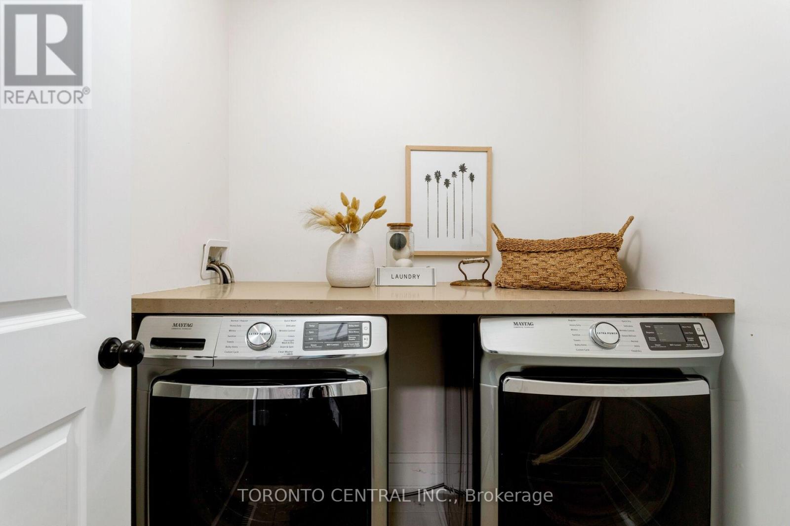 9 Chimney Swift Court, Toronto, Ontario  M9B 0C6 - Photo 34 - W12453083