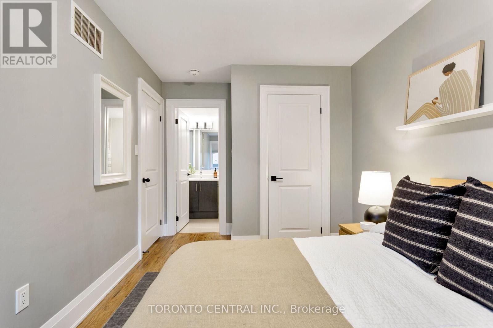 9 Chimney Swift Court, Toronto, Ontario  M9B 0C6 - Photo 42 - W12453083