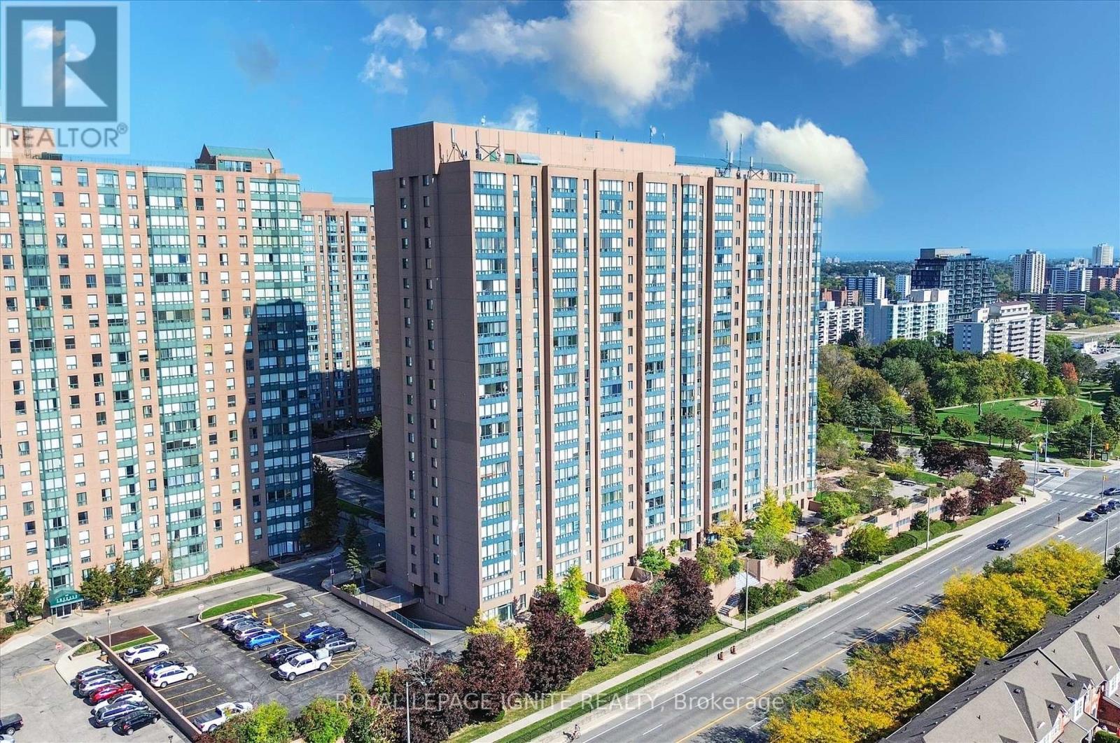 402 - 155 HILLCREST AVENUE, Mississauga, Ontario