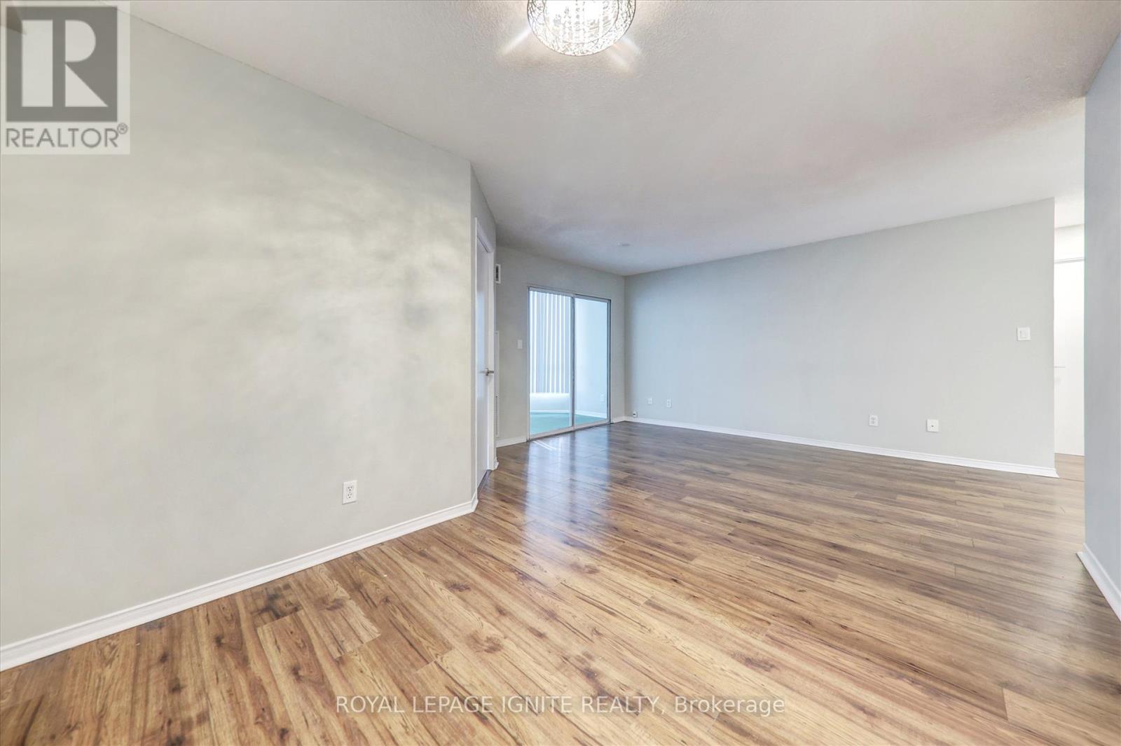 402 - 155 Hillcrest Avenue, Mississauga, Ontario  L5B 3Z2 - Photo 13 - W12453086