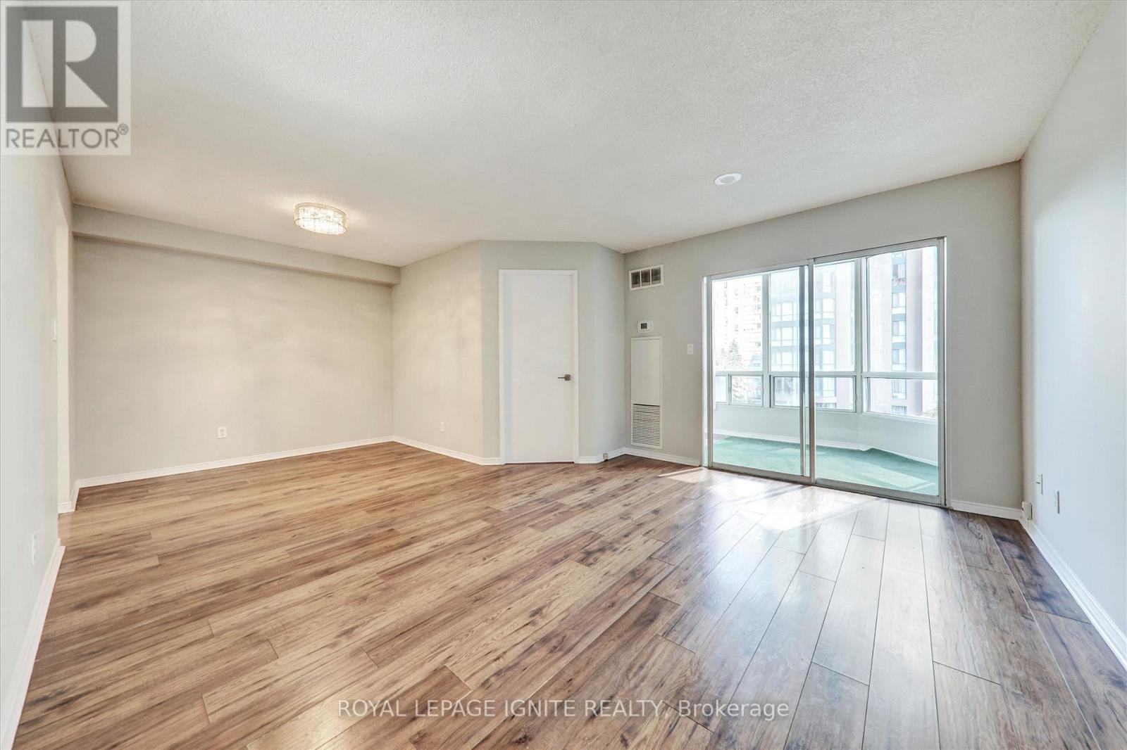 402 - 155 Hillcrest Avenue, Mississauga, Ontario  L5B 3Z2 - Photo 14 - W12453086