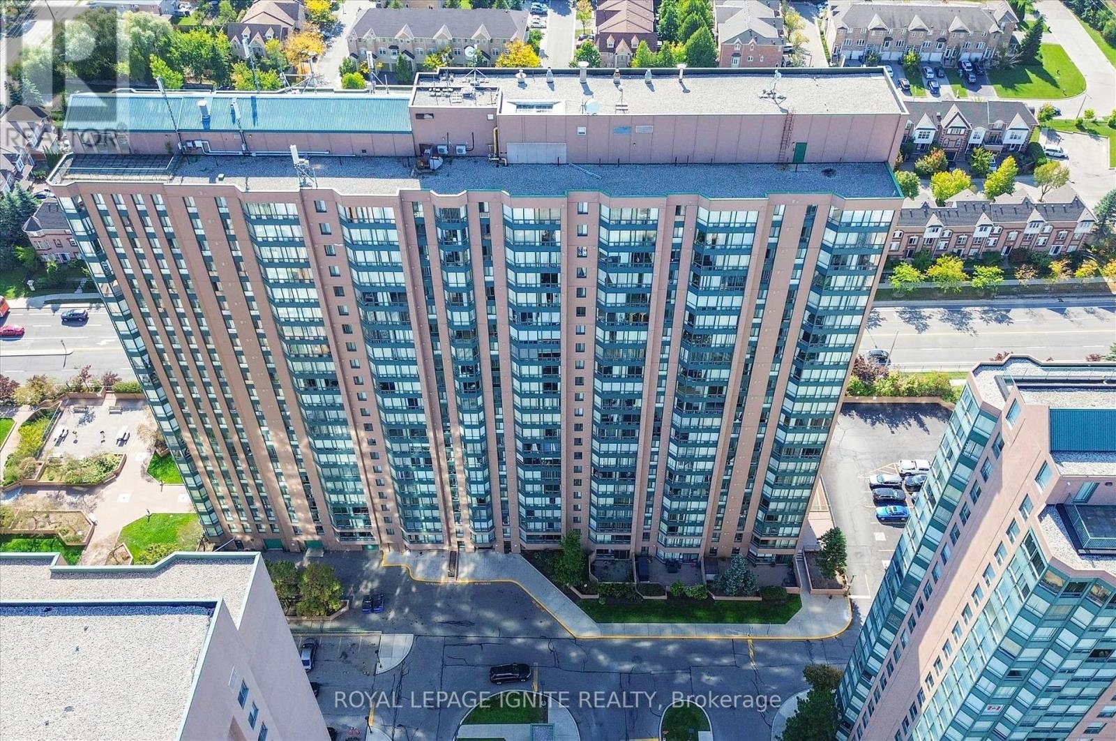 402 - 155 Hillcrest Avenue, Mississauga, Ontario  L5B 3Z2 - Photo 5 - W12453086