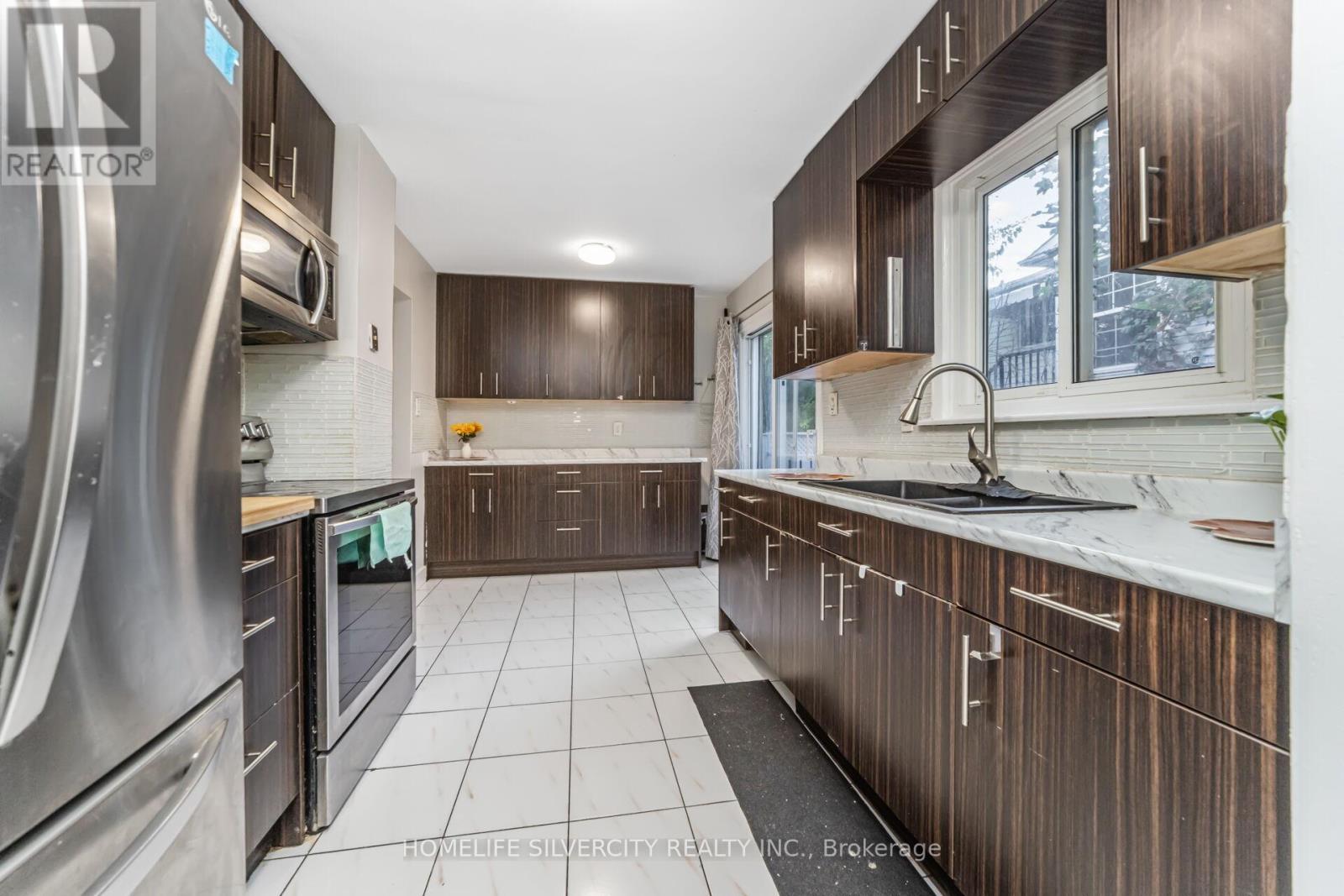 23 Judith Crescent, Brampton, Ontario  L6S 3J3 - Photo 15 - W12453089