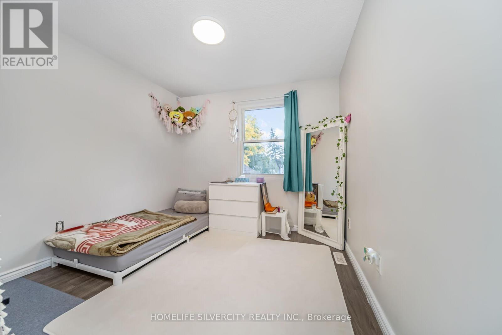 23 Judith Crescent, Brampton, Ontario  L6S 3J3 - Photo 21 - W12453089
