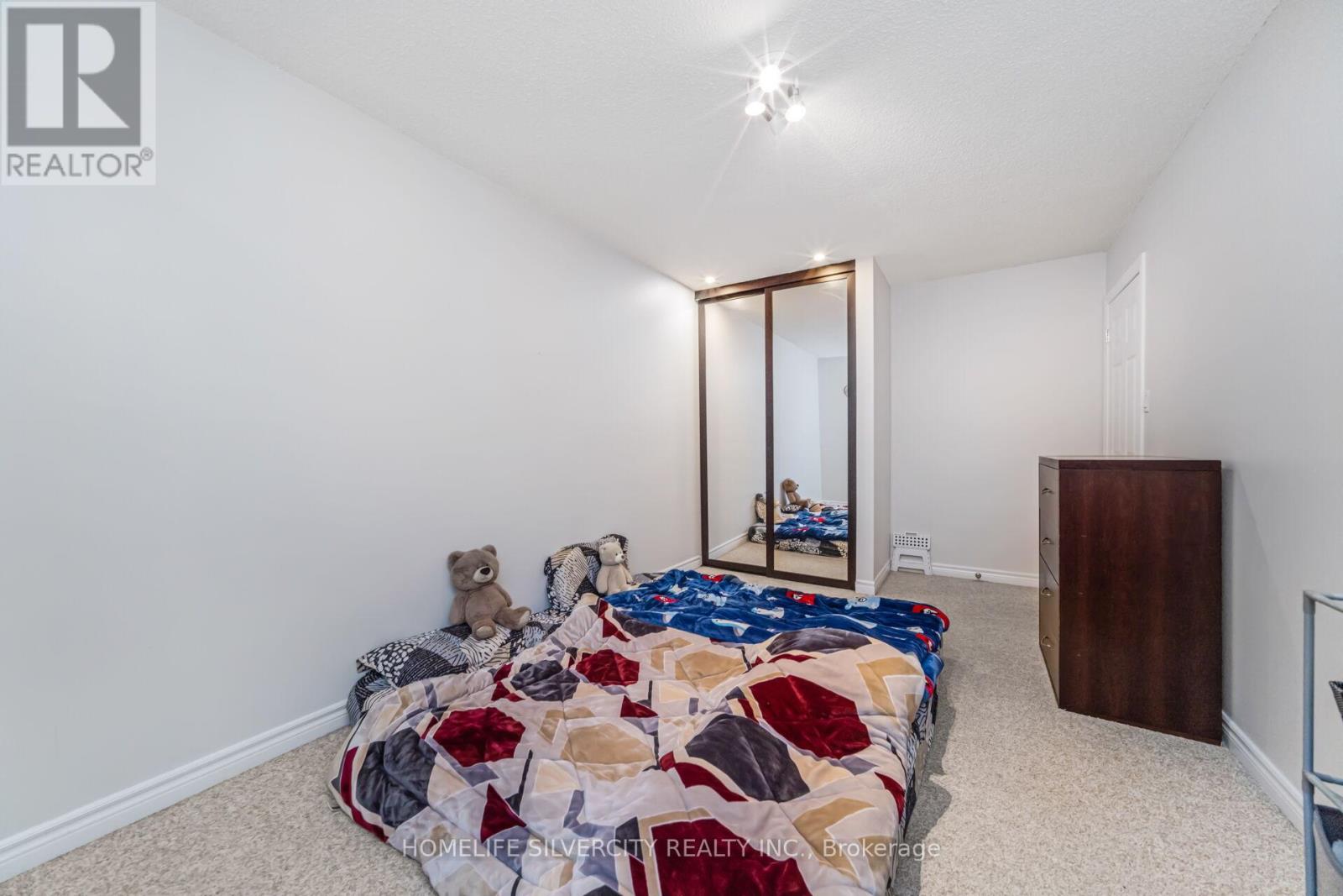 23 Judith Crescent, Brampton, Ontario  L6S 3J3 - Photo 33 - W12453089