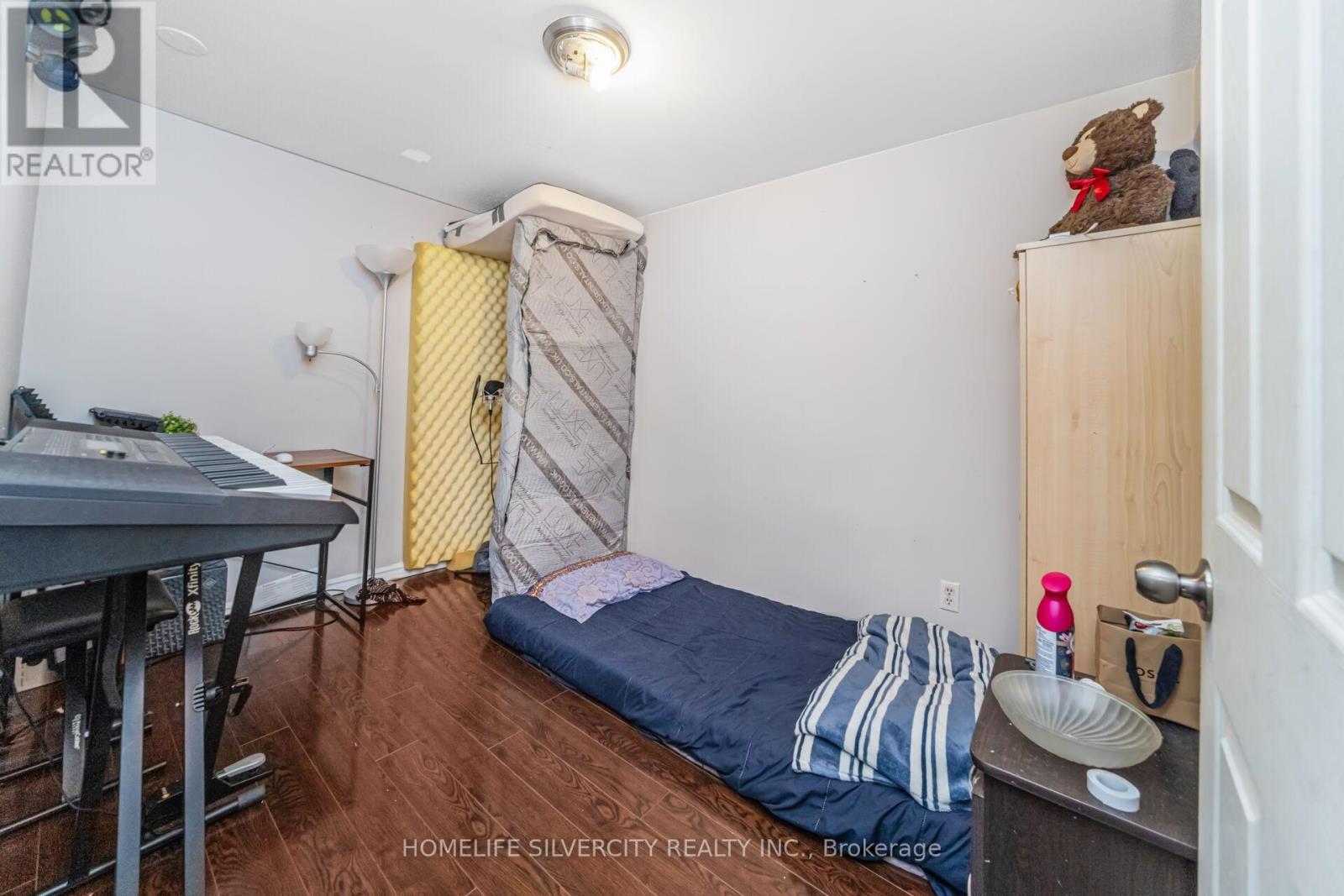 23 Judith Crescent, Brampton, Ontario  L6S 3J3 - Photo 44 - W12453089