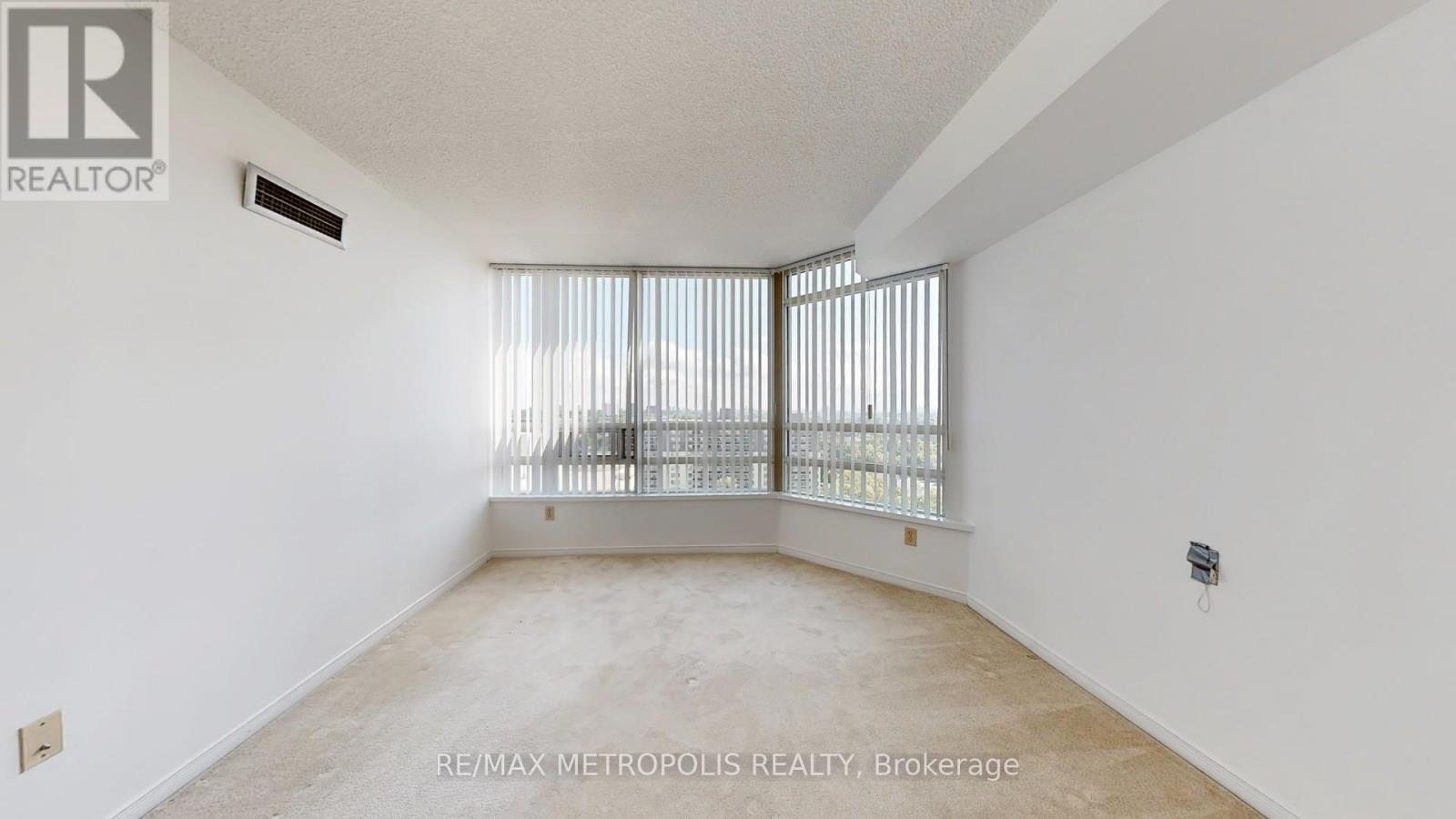 1609 - 75 King Street E, Mississauga, Ontario  L5A 4G5 - Photo 14 - W12453100