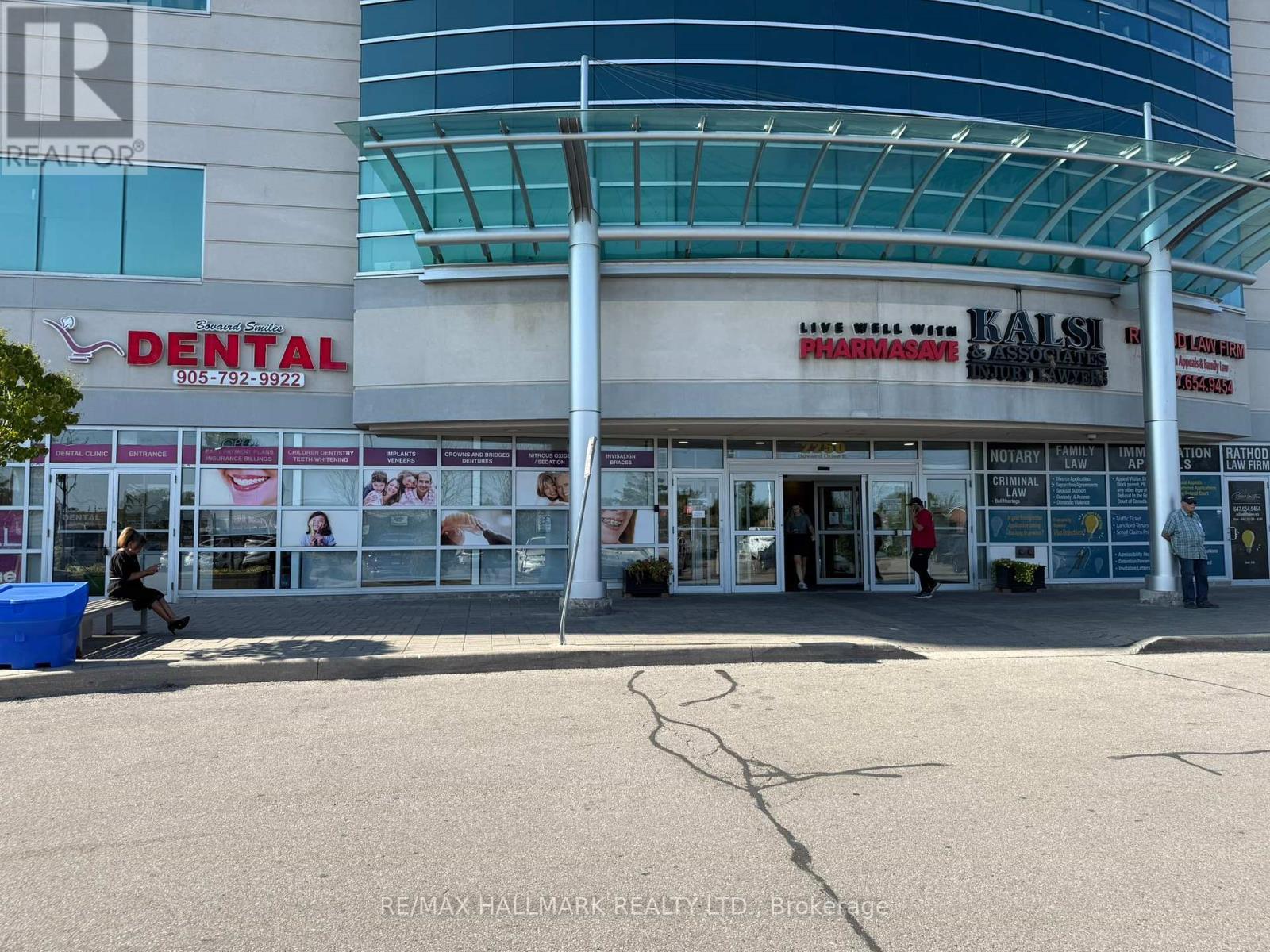 615 - 2250 Bovaird Drive E, Brampton, Ontario  L6R 0W3 - Photo 3 - W12453101