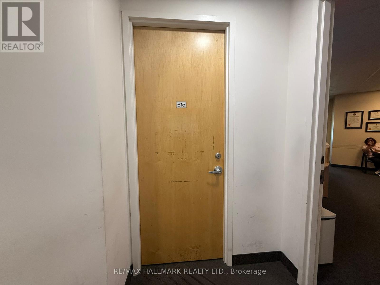 615 - 2250 Bovaird Drive E, Brampton, Ontario  L6R 0W3 - Photo 5 - W12453101