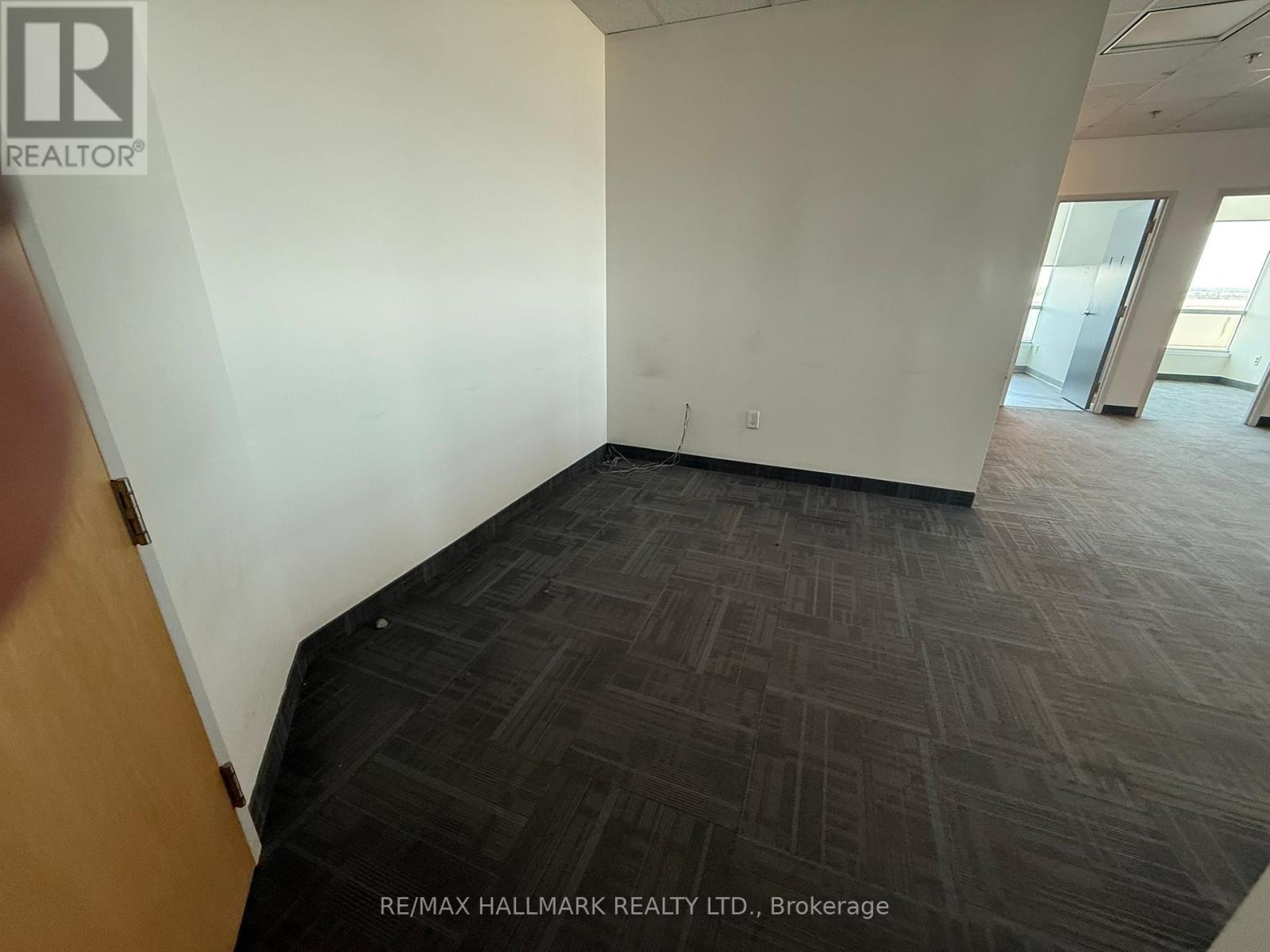 615 - 2250 Bovaird Drive E, Brampton, Ontario  L6R 0W3 - Photo 6 - W12453101