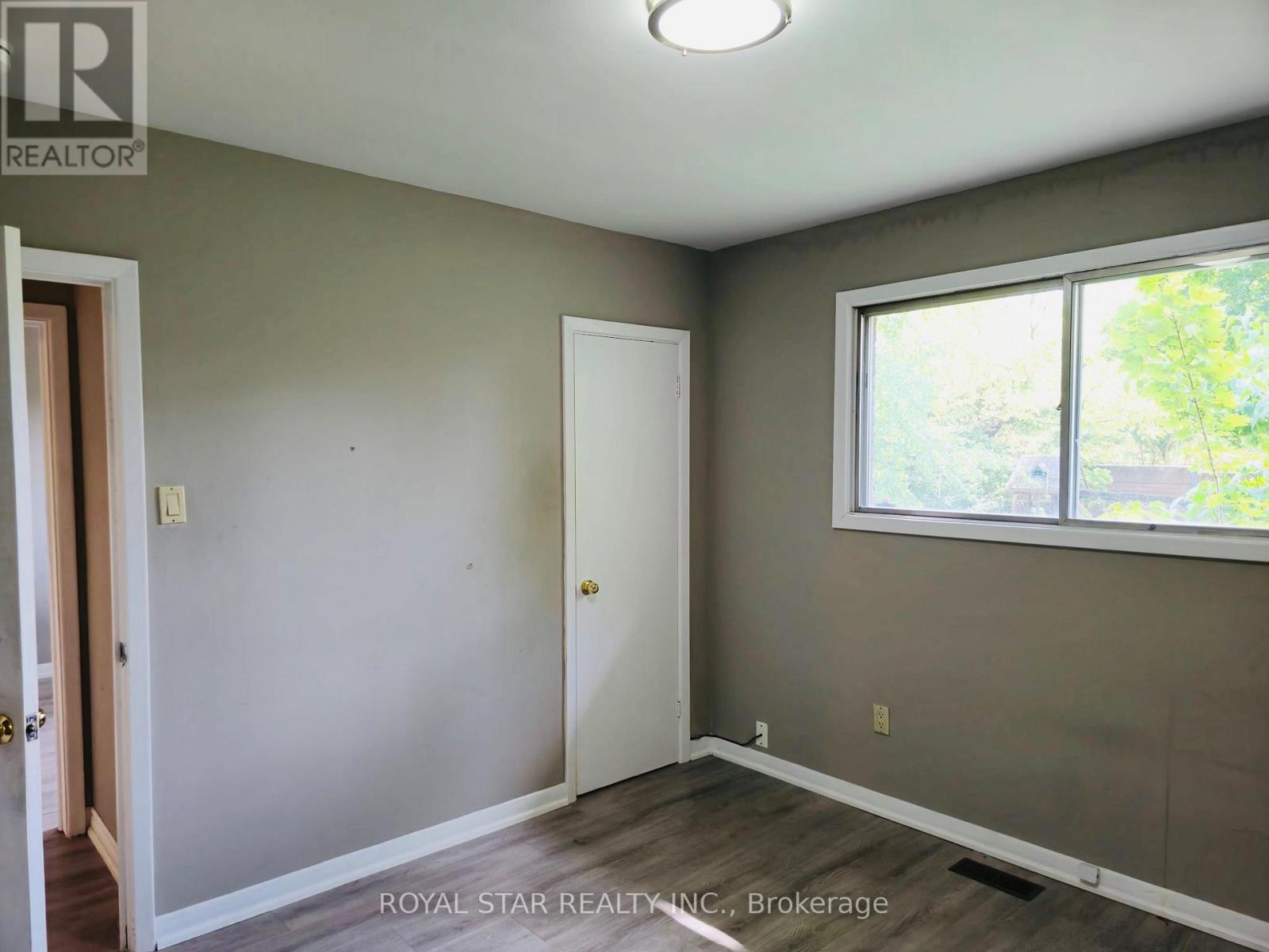 Main - 83 Irving Place, London East, Ontario  N5V 2H6 - Photo 4 - X12453072