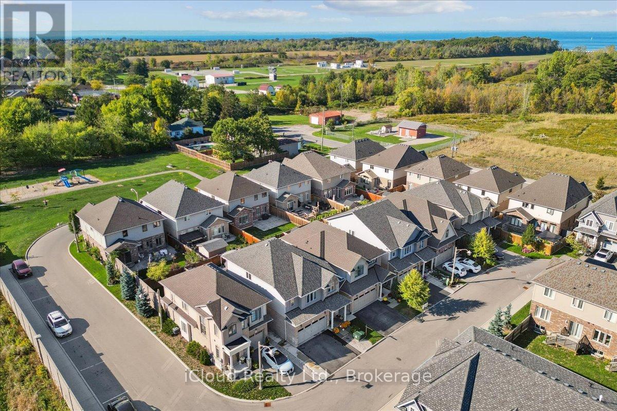 136 Dunrobin Lane, Grimsby, Ontario  L3M 0H4 - Photo 42 - X12453090