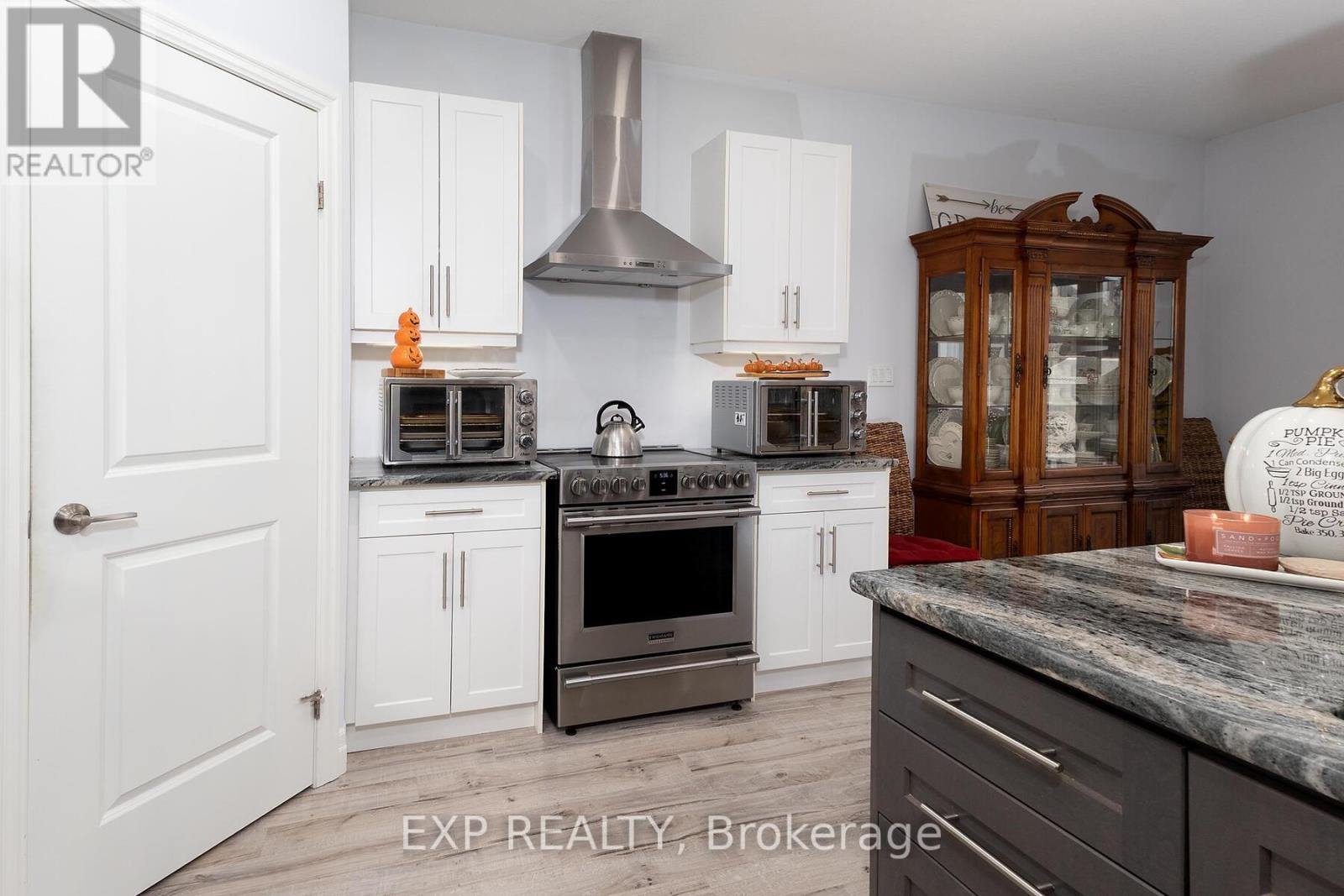 29 - 4700 Hamilton Road, Thames Centre, Ontario  N0L 1G6 - Photo 12 - X12453131