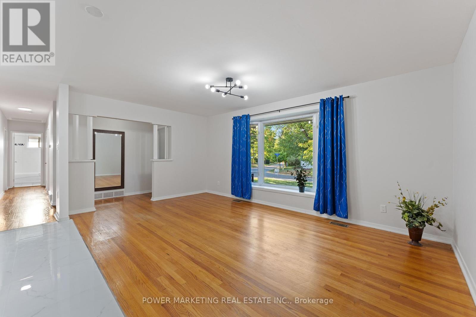 2372 Riley Avenue, Ottawa, Ontario  K2C 1J9 - Photo 7 - X12453122