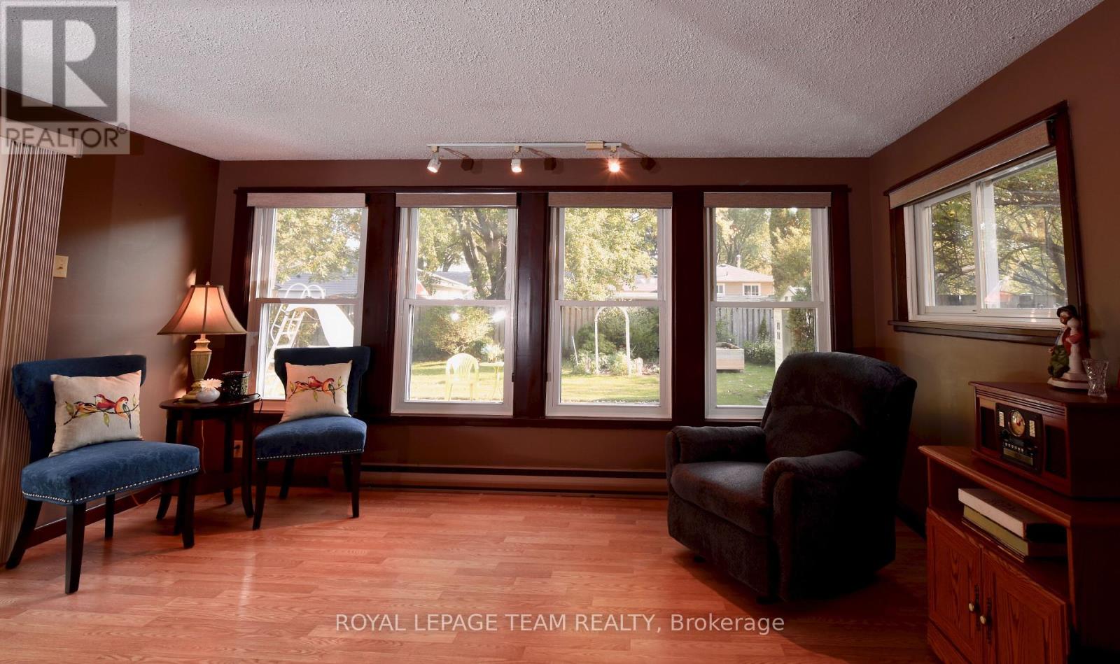 28 Peden Boulevard, Brockville, Ontario  K6V 3K3 - Photo 14 - X12453128