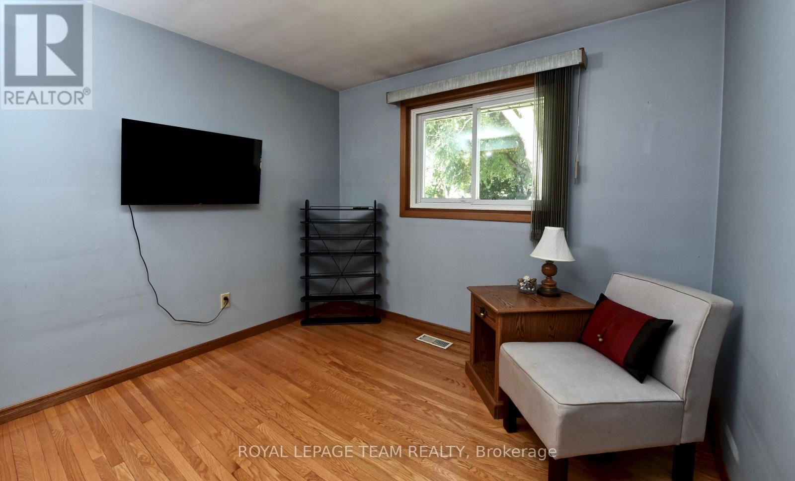 28 Peden Boulevard, Brockville, Ontario  K6V 3K3 - Photo 19 - X12453128
