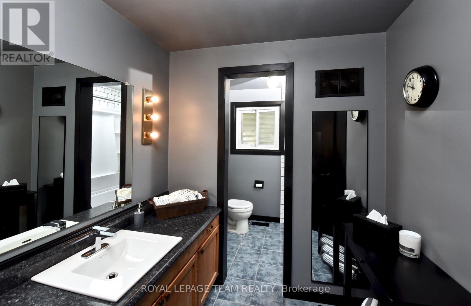 28 Peden Boulevard, Brockville, Ontario  K6V 3K3 - Photo 26 - X12453128