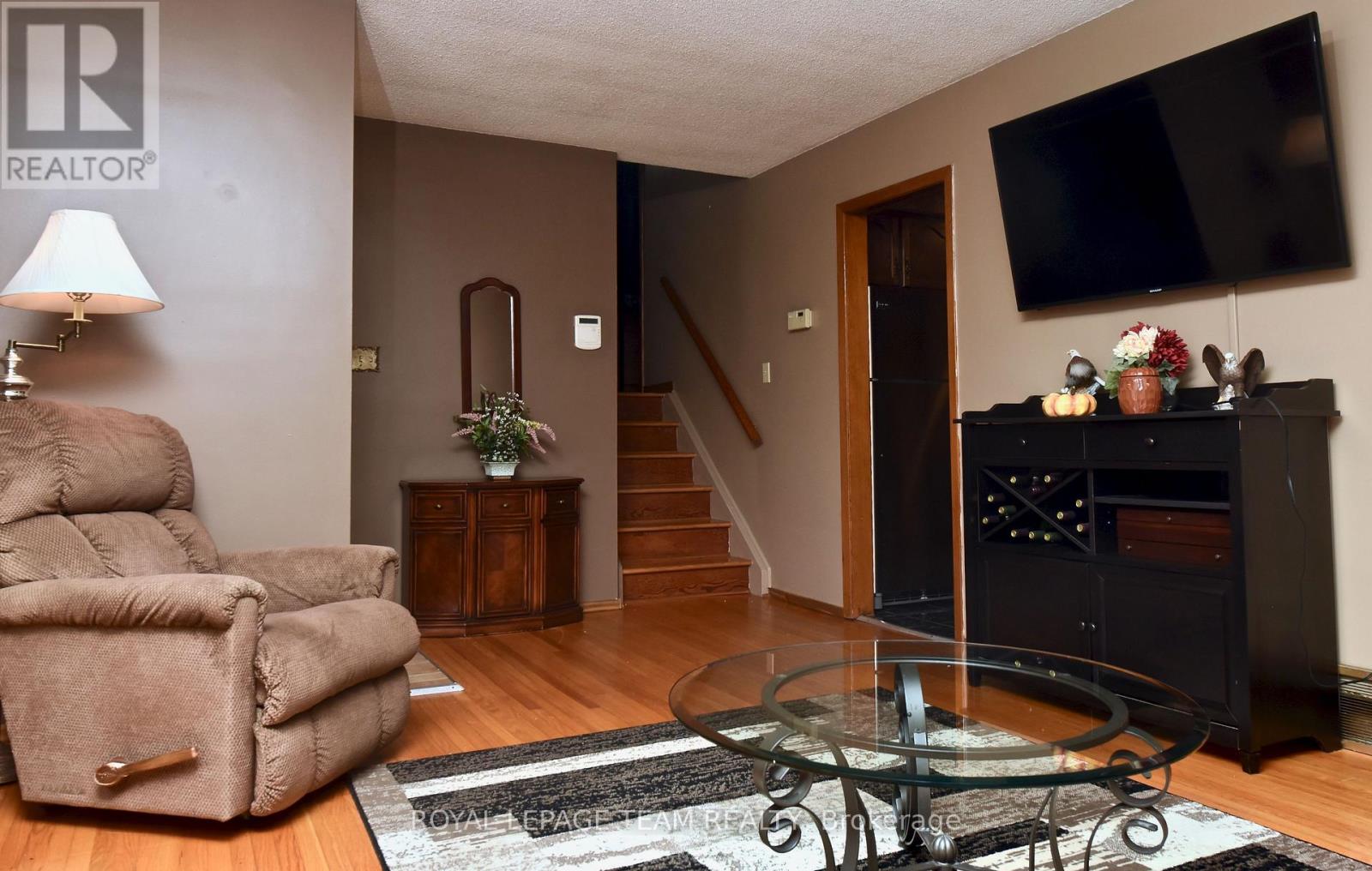 28 Peden Boulevard, Brockville, Ontario  K6V 3K3 - Photo 6 - X12453128