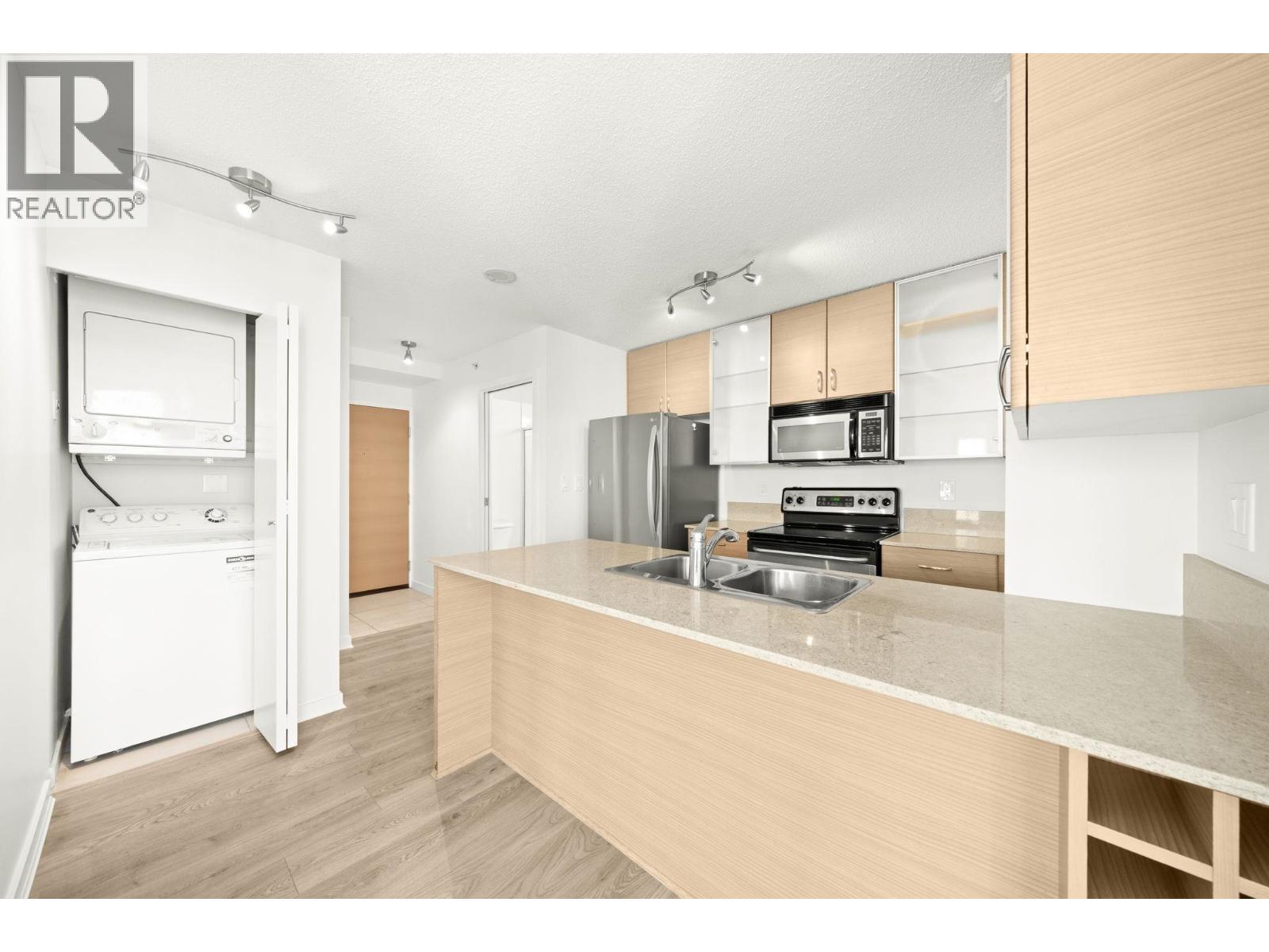 2701 928 Homer Street, Vancouver, British Columbia  V6B 1T7 - Photo 3 - R3056965