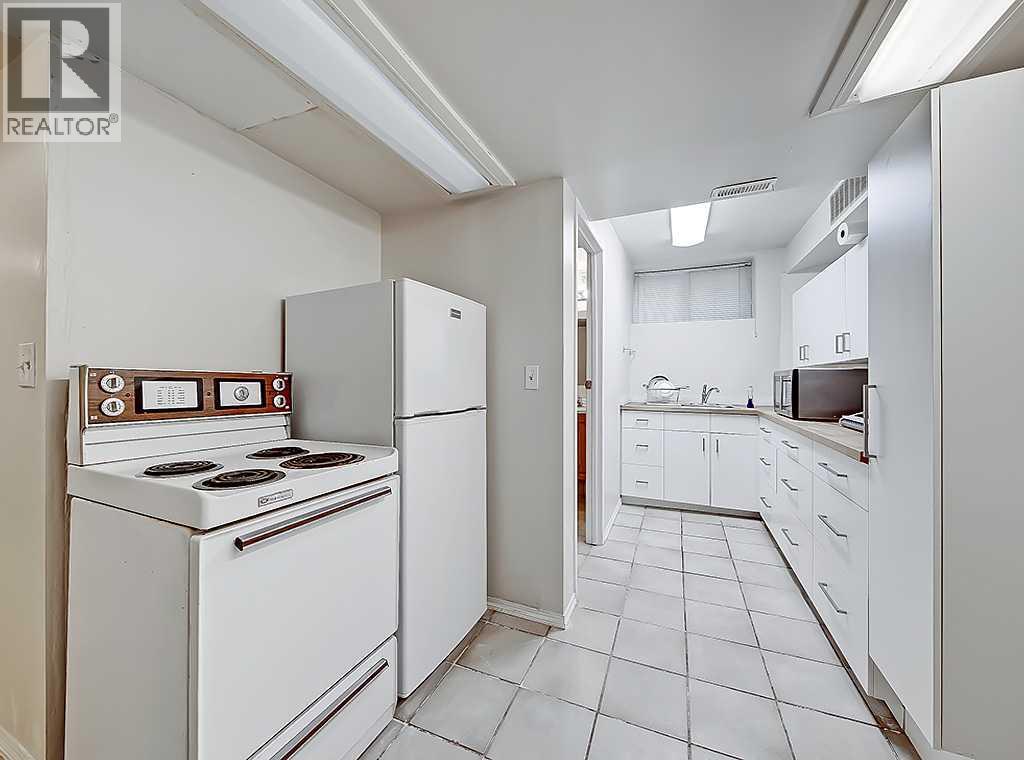 1012 19 Avenue Se, Calgary, Alberta  T2G 1M2 - Photo 11 - A2245612