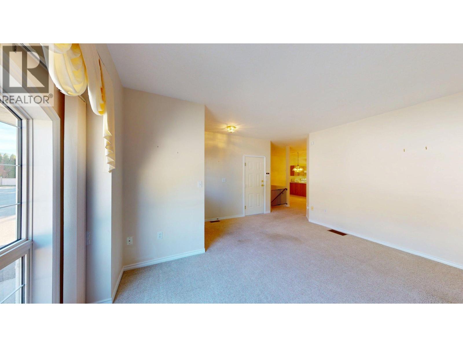 2205 Rockland Avenue Unit# 3, Trail, British Columbia  V1R 3G3 - Photo 4 - 10364095