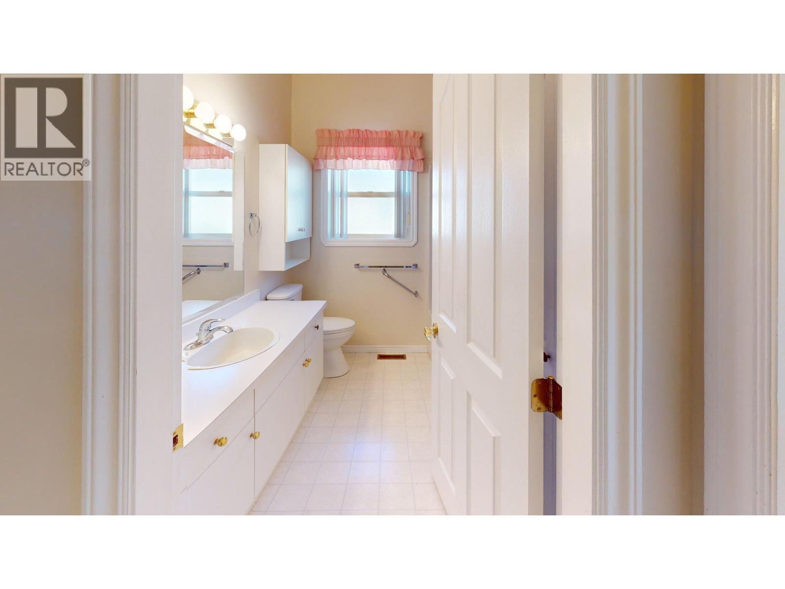 2205 Rockland Avenue Unit# 3, Trail, British Columbia  V1R 3G3 - Photo 24 - 10364095