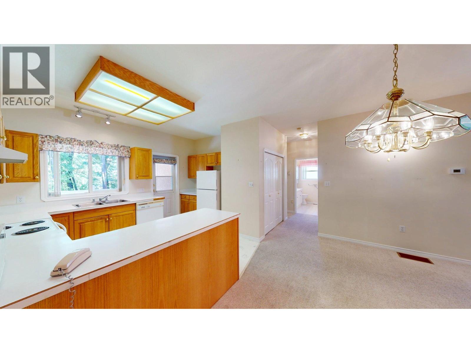 2205 Rockland Avenue Unit# 3, Trail, British Columbia  V1R 3G3 - Photo 6 - 10364095