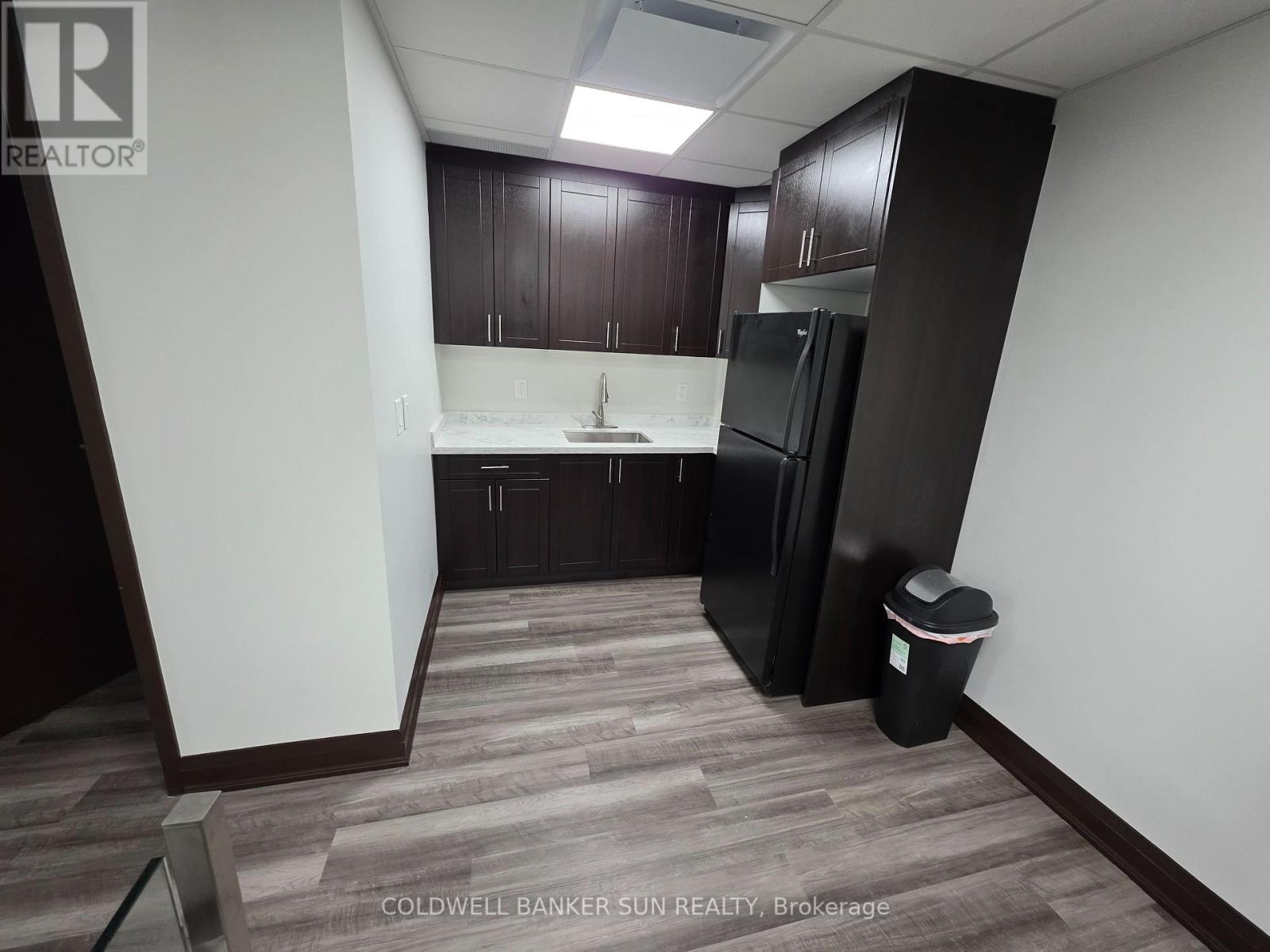 7 - 1200 Derry Road E, Mississauga, Ontario  L5T 0B3 - Photo 15 - W12453038