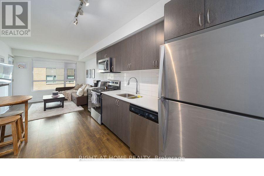 205 - 58 Lakeside Terrace, Barrie, Ontario  L4M 0H9 - Photo 3 - S12453125