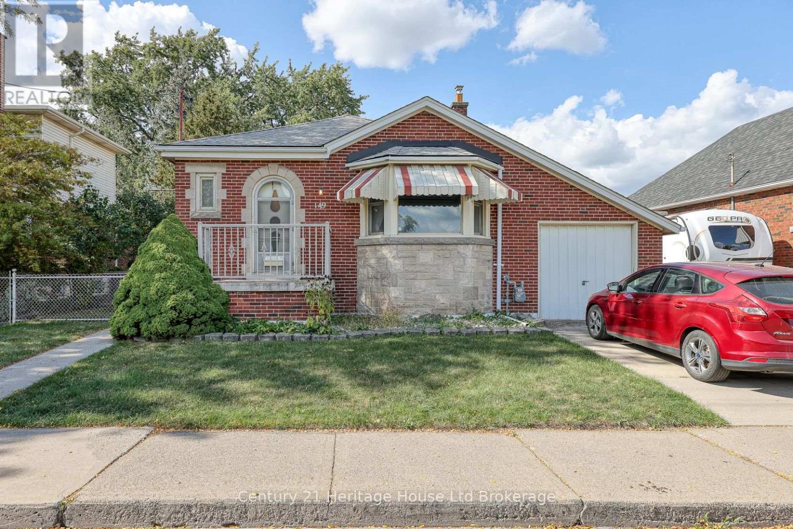 149 STRATHEARNE AVENUE, Hamilton, Ontario