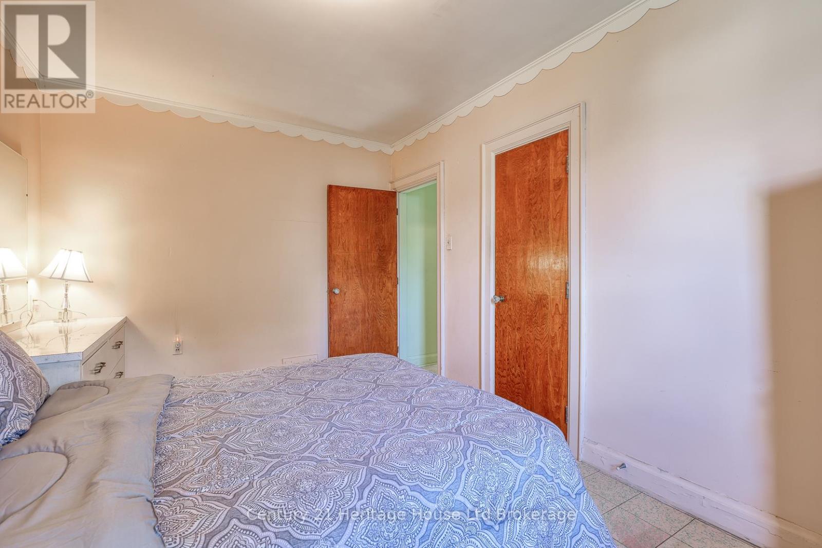 149 Strathearne Avenue, Hamilton, Ontario  L8H 5K7 - Photo 16 - X12453138