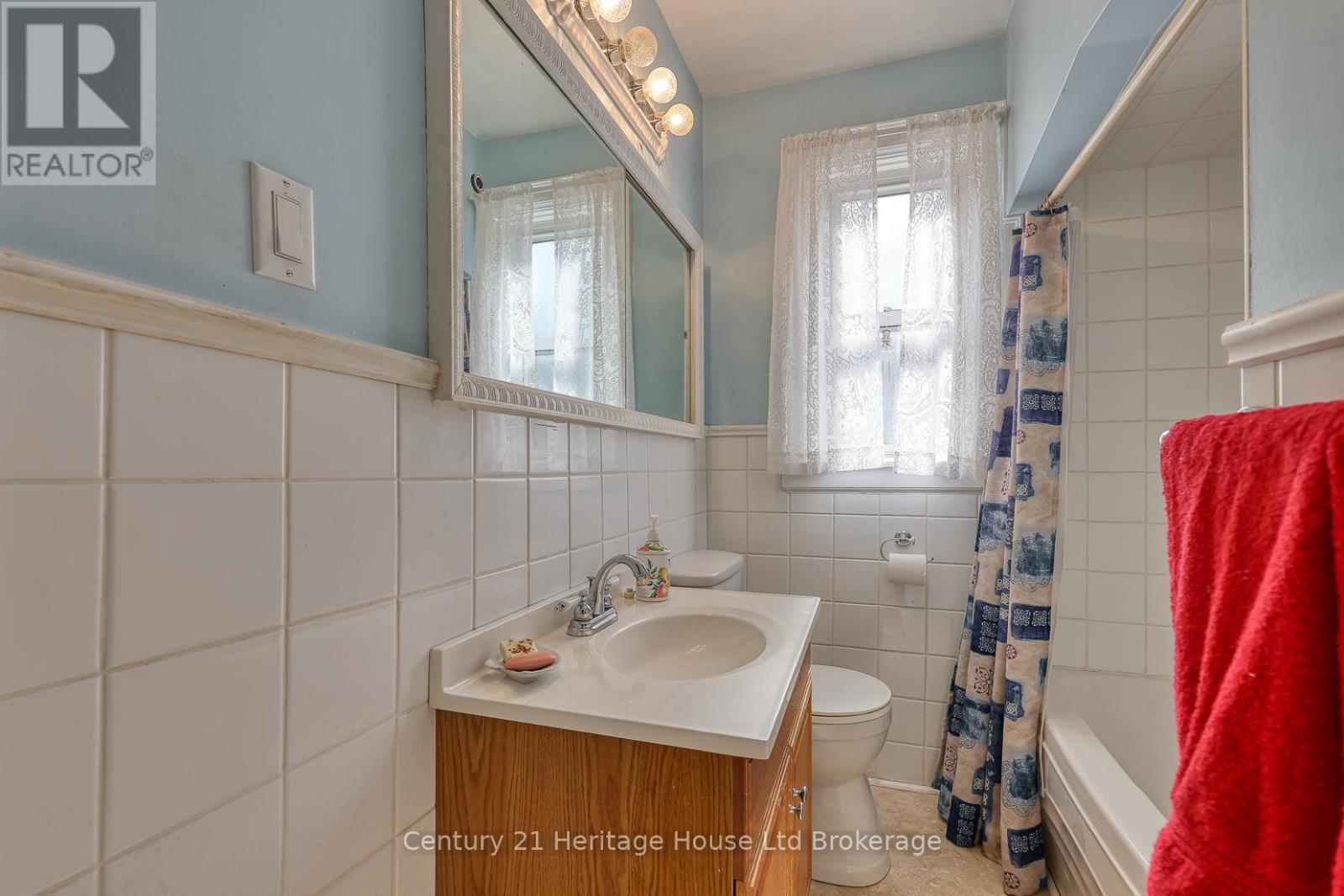 149 Strathearne Avenue, Hamilton, Ontario  L8H 5K7 - Photo 19 - X12453138