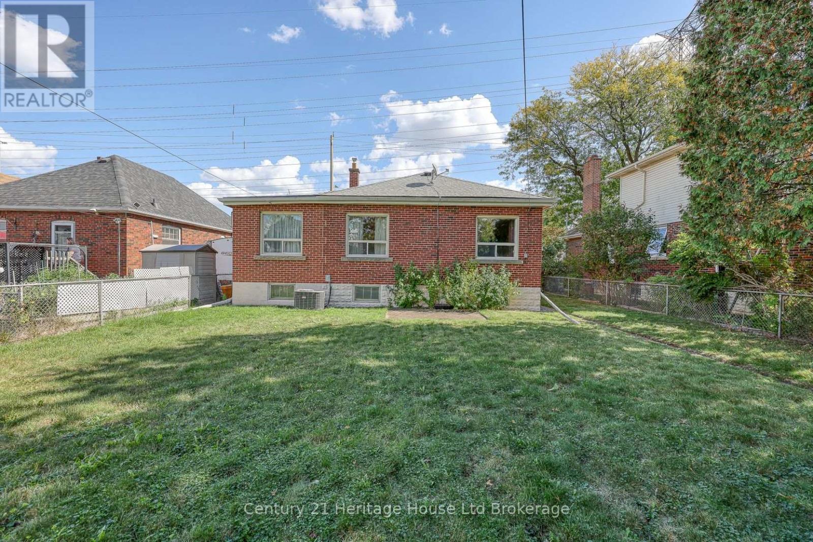 149 Strathearne Avenue, Hamilton, Ontario  L8H 5K7 - Photo 35 - X12453138