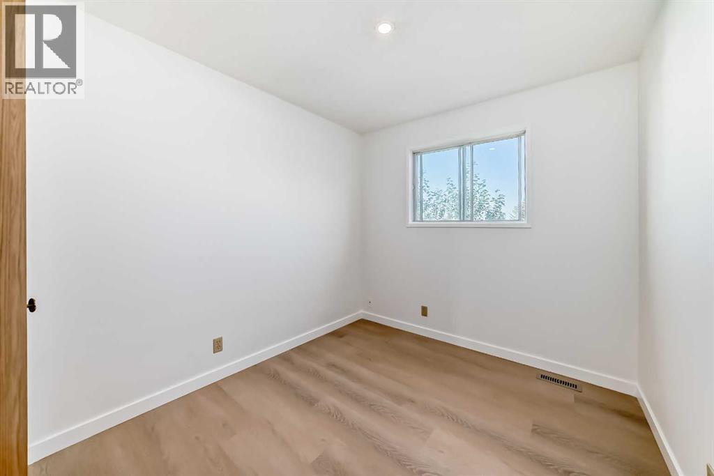 7352 59 Avenue, Red Deer, Alberta  T4P 3L9 - Photo 19 - A2252173