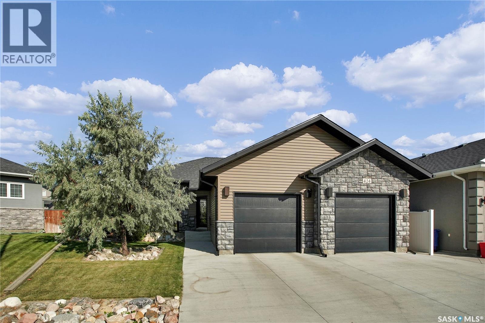424 Lyle Crescent, Warman, Saskatchewan  S0K 4S1 - Photo 2 - SK019482