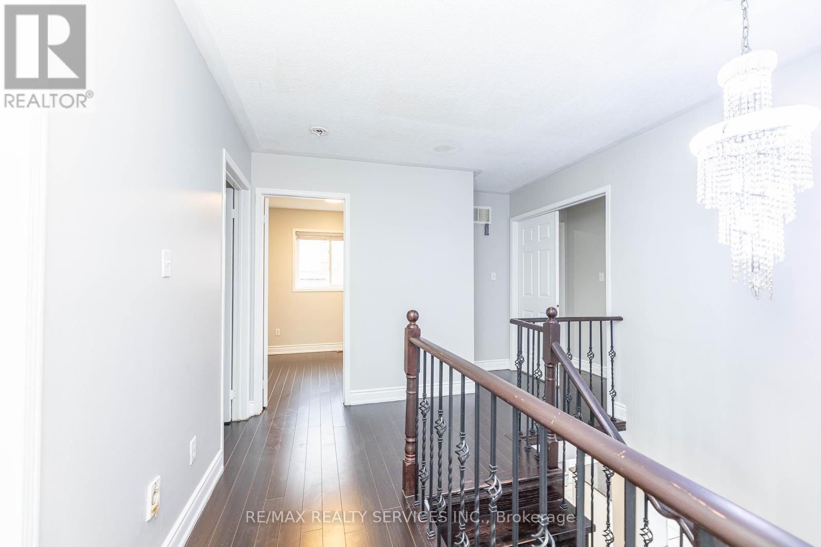23 Four Seasons Circle, Brampton, Ontario  L7A 2A7 - Photo 23 - W12453109