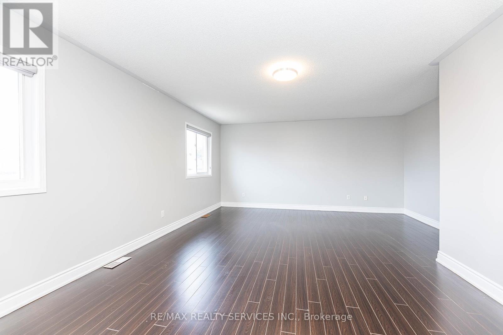 23 Four Seasons Circle, Brampton, Ontario  L7A 2A7 - Photo 24 - W12453109