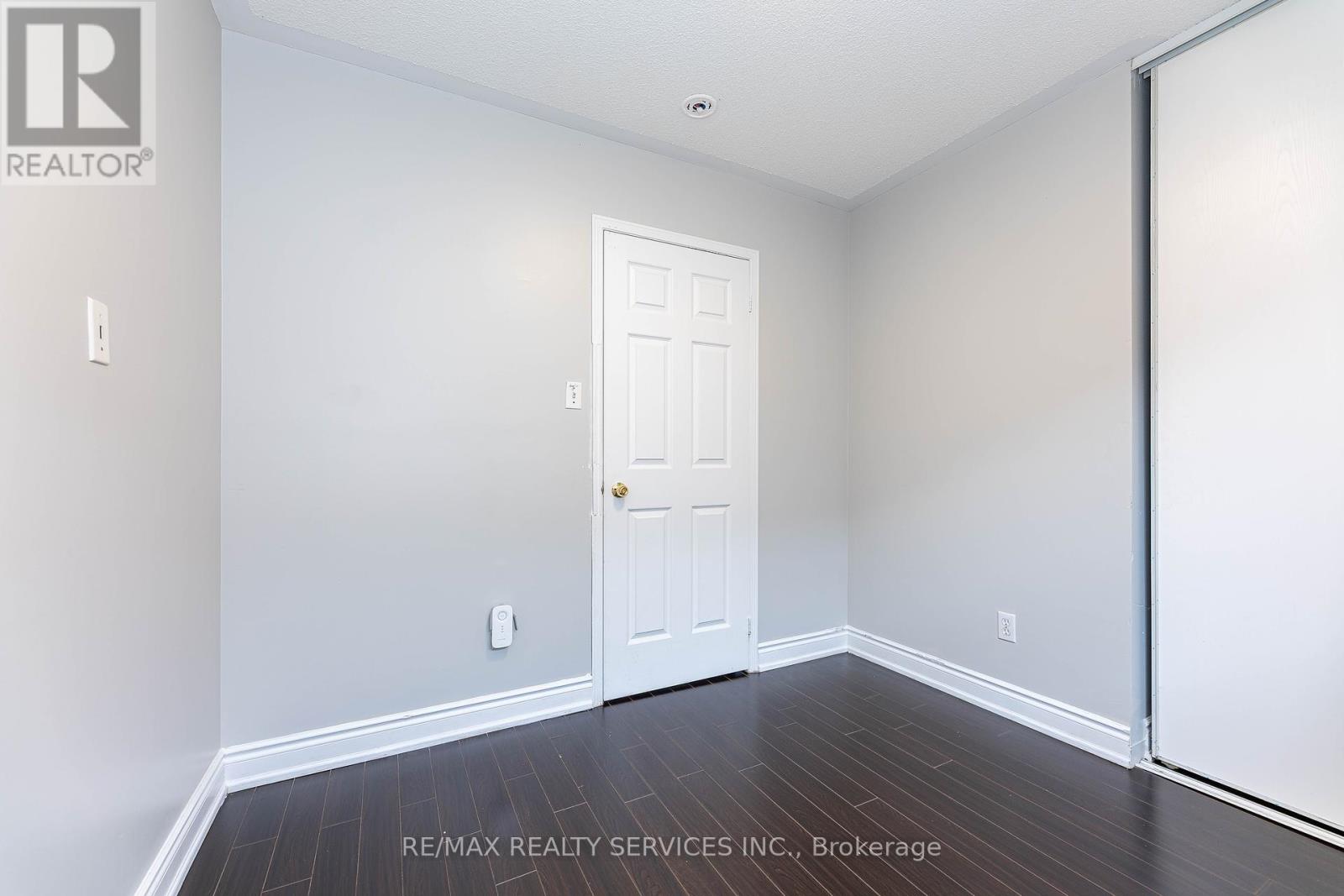 23 Four Seasons Circle, Brampton, Ontario  L7A 2A7 - Photo 31 - W12453109