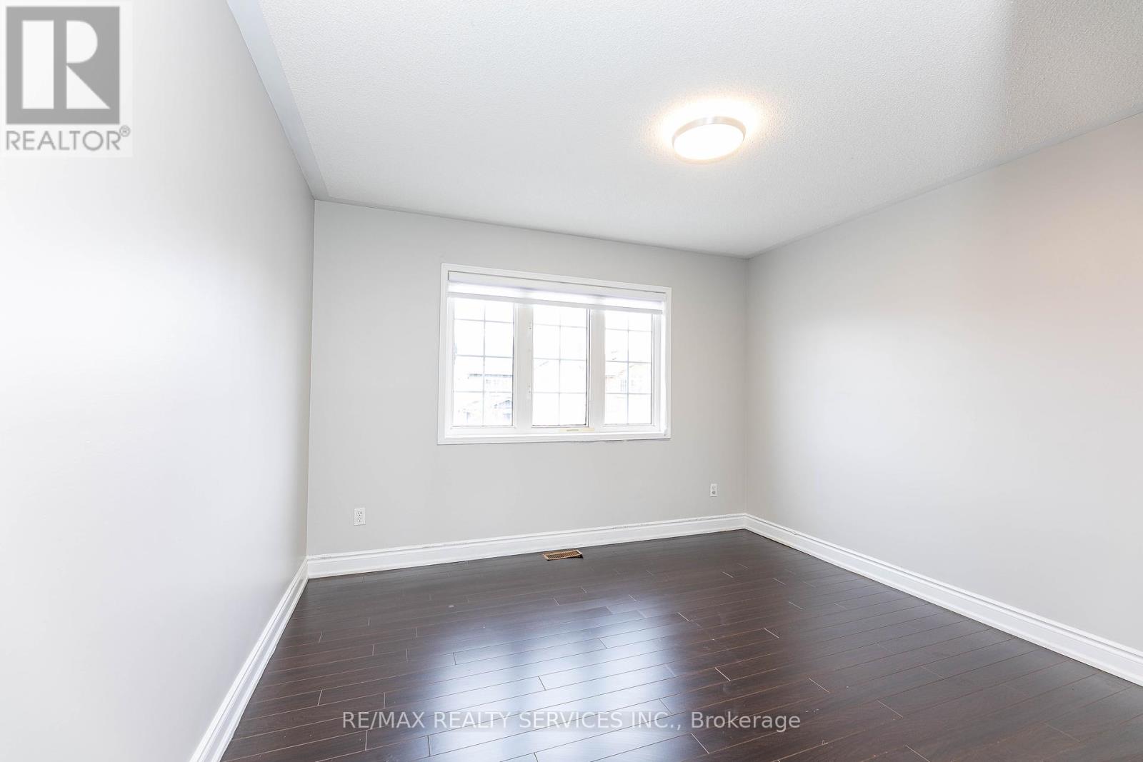 23 Four Seasons Circle, Brampton, Ontario  L7A 2A7 - Photo 33 - W12453109