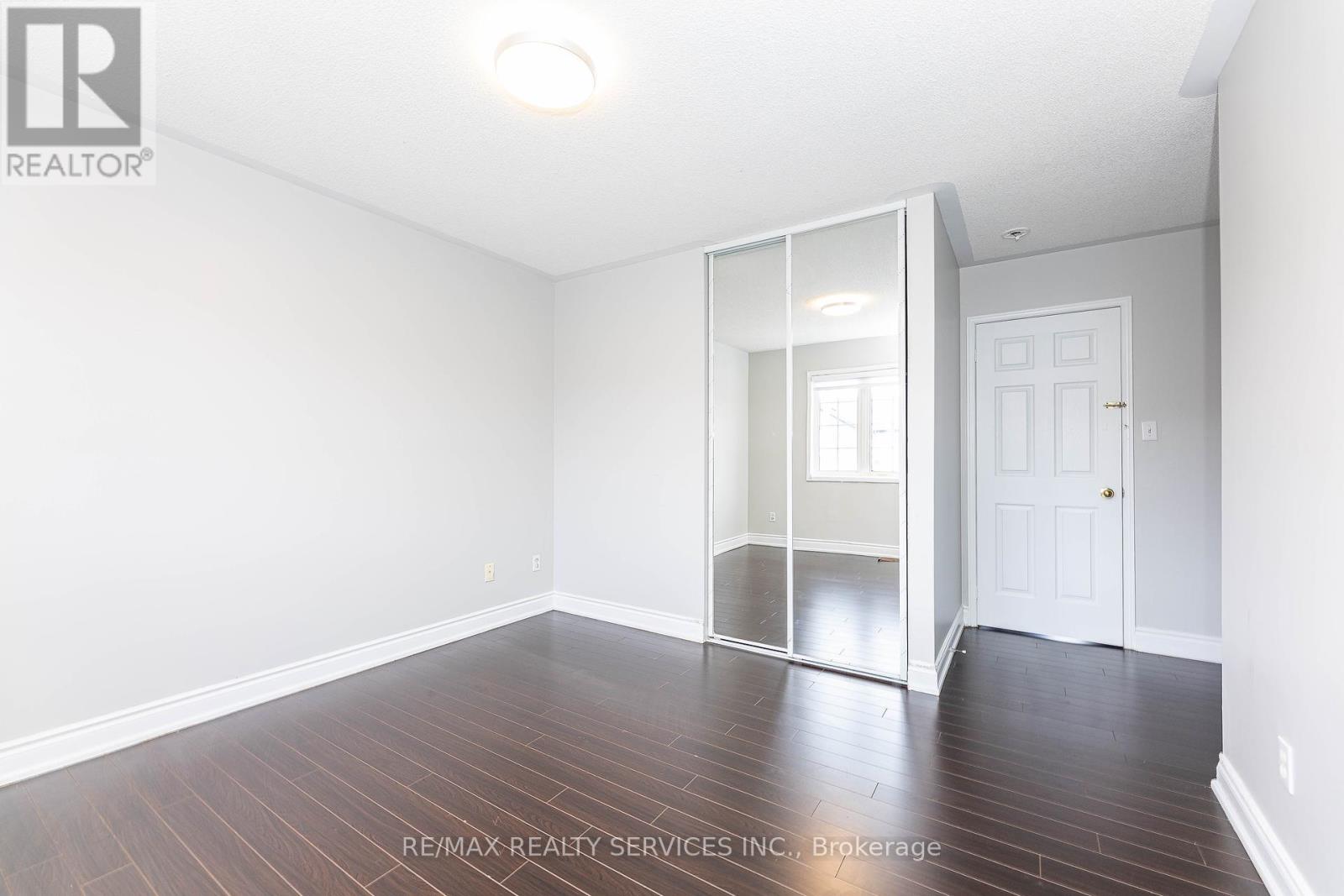 23 Four Seasons Circle, Brampton, Ontario  L7A 2A7 - Photo 34 - W12453109