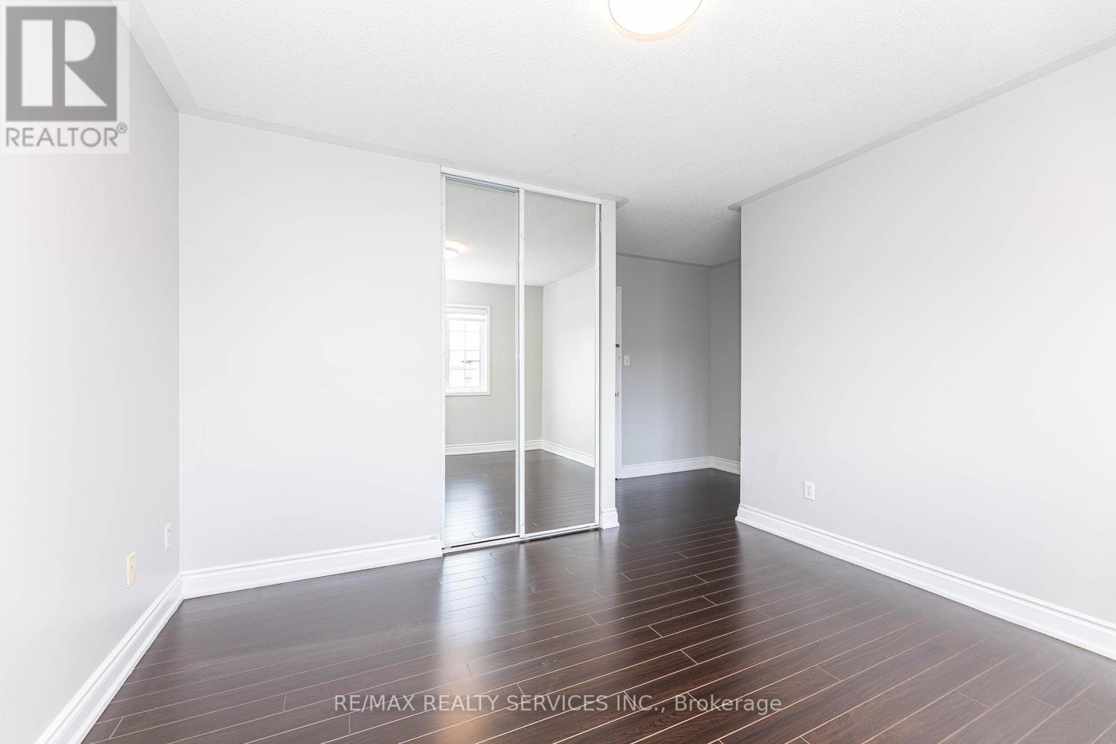 23 Four Seasons Circle, Brampton, Ontario  L7A 2A7 - Photo 35 - W12453109