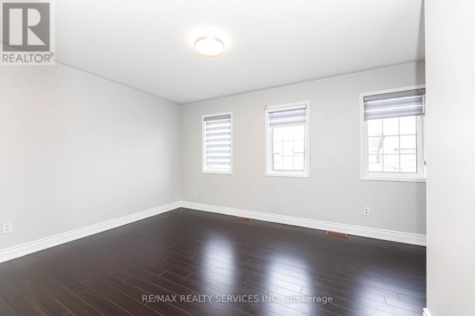 23 Four Seasons Circle, Brampton, Ontario  L7A 2A7 - Photo 36 - W12453109