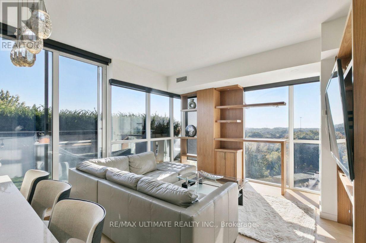 730 - 15 James Finlay Way, Toronto, Ontario  M3M 0B3 - Photo 6 - W12453113